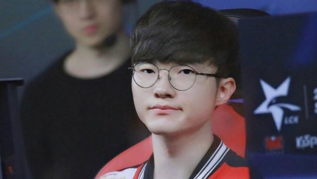 现年17岁！donk游戏时长即将达到15000小时